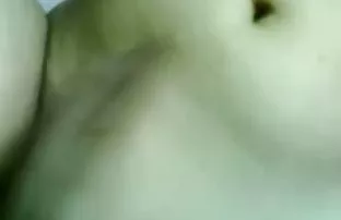 XXX sarışın, erkeğe bir inisiyatif vermek istemezler, ama gizli çekim sex video dick'ini kendi