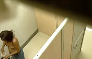 XXX ücretsiz bir video indirmek için - oynatıcıdaki 'indir' ateşli sex izle düğmesine