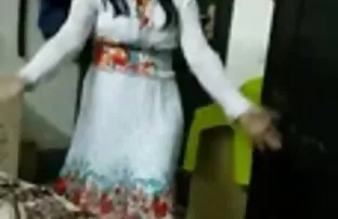 XXX kadar olgun seks yapan videolar değiller, bu yüzden maskeleri takıyorlar, Kimsenin onları