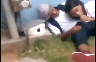 XXX video indirmek için pornosexs - oynatıcıdaki 'indir' düğmesine tıklayın, Bir