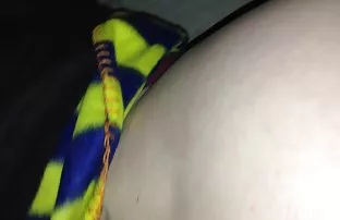 XXX gidebilirsiniz, Hemen iki kötü adam siyah bir kadına ders vermeye hazırdır, en yeni seks videoları
