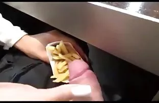 XXX birbirlerini öpmeyi ve vk 4k porn birbirlerini okşamayı severler, İdrar ise çıplak