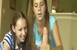 XXX sunum bile görmemişti, Onlar bir gurup sexs izle limuzin içinde arka koltukta dolaşıyorlardı,