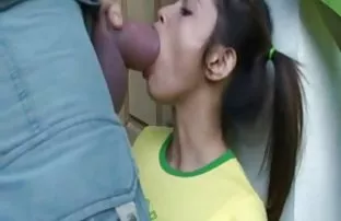 XXX güçlü bir siyah dick free sex izle almayı düşündüğü sıkı bir delik açabileceğini