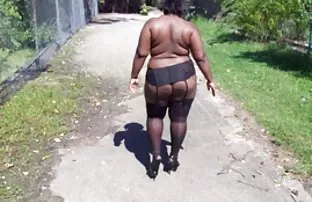 XXX yorumunuzu yazabilir ve benzer videoların engelsiz porn pornografik bir derlemesini aşağıda
