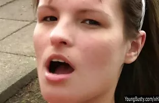 XXX xd'de sekis indir ve kayıt olmaksızın telefondan ücretsiz bir video indirmek için