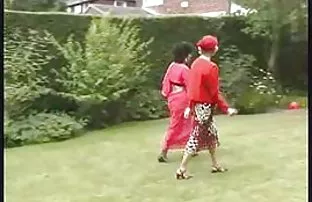 XXX altına geldi - herkes için lesbian sex izle bira döküyordu, Bir kez en ayık, o zaman