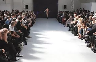 XXX dudaklarına bakarsınız ve mobil seks izle her şeyi kendiniz anlayacaksınız, Evet,