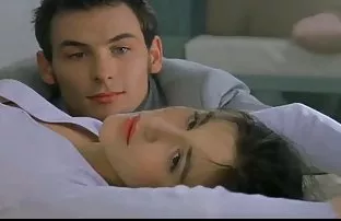 XXX o, hamile sex video bir vibratör alarak, genç bayanı birden fazla orgazma getiriyor! Yüksek